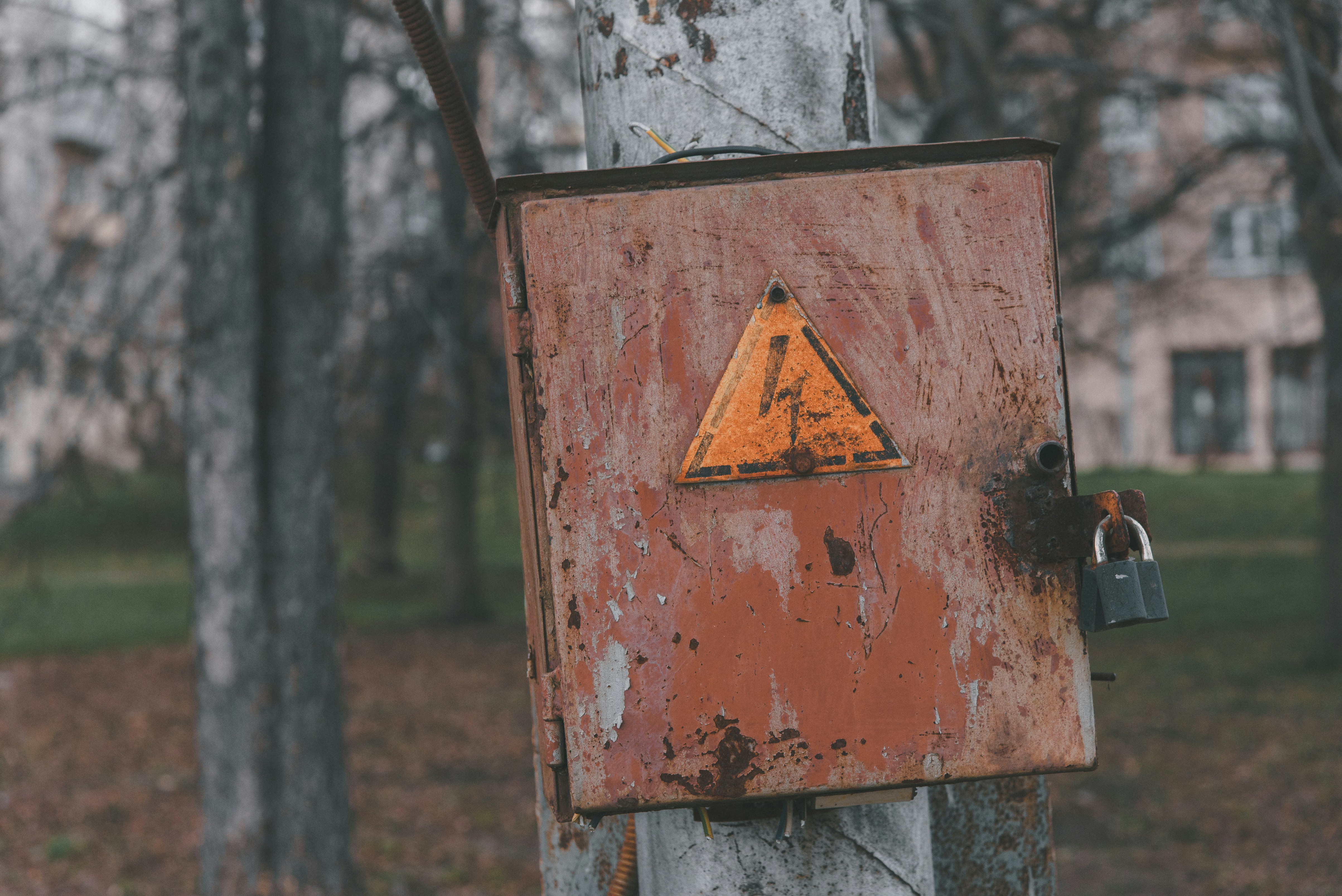 Elektromos hibára utaló figyelmeztető jelek